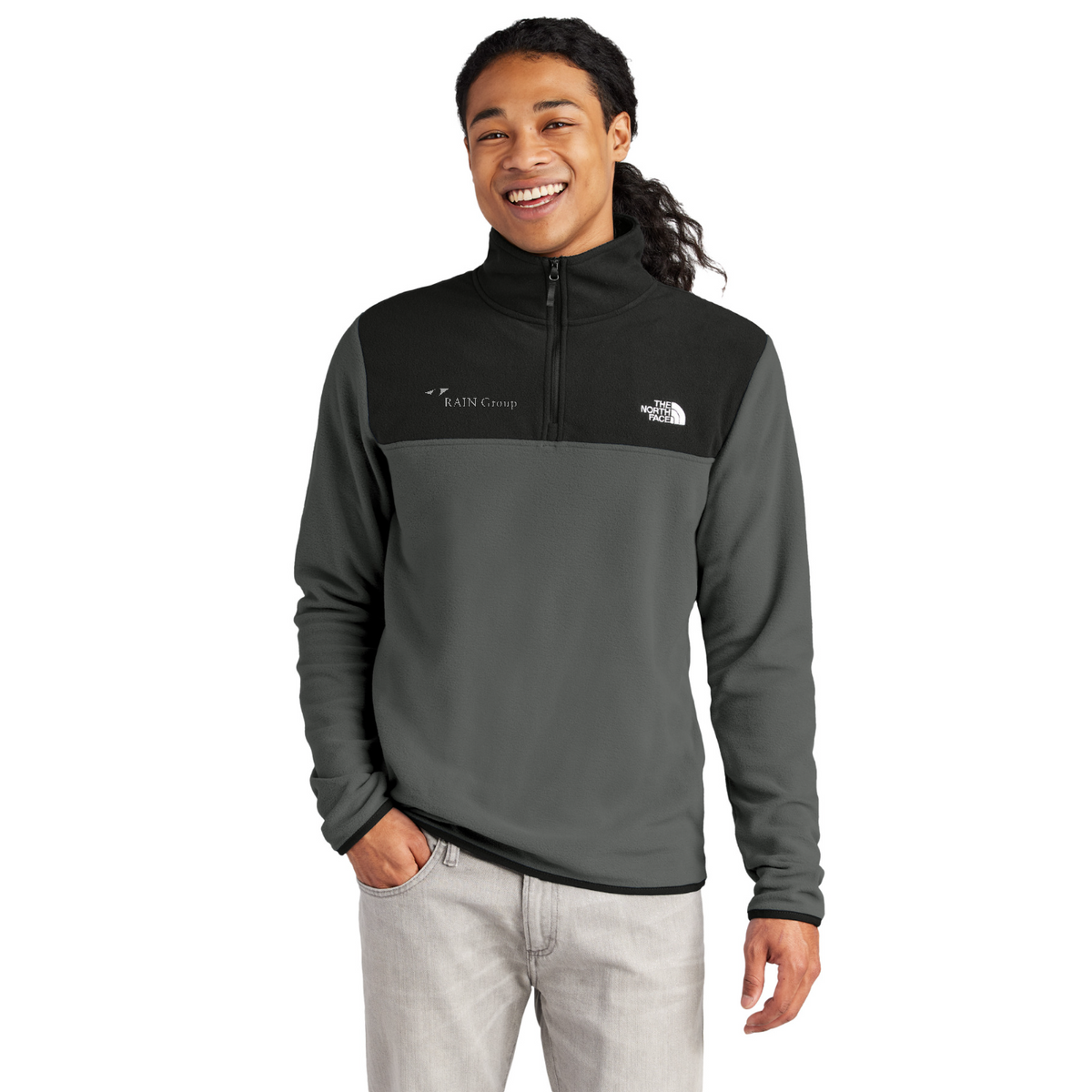 The North Face Glacier 1/4-Zip Fleece — model